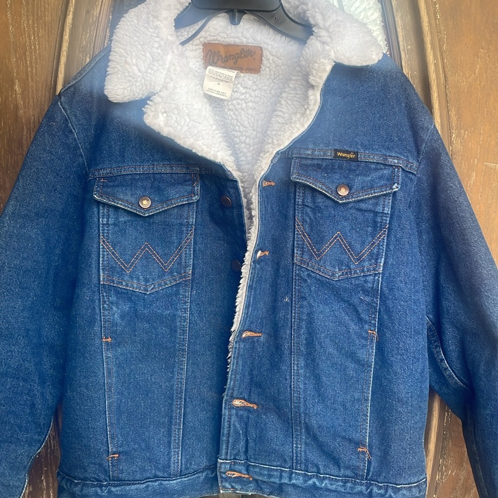 Wrangler Denim Jacket with Sherpa Collar - Picture 3 of 7